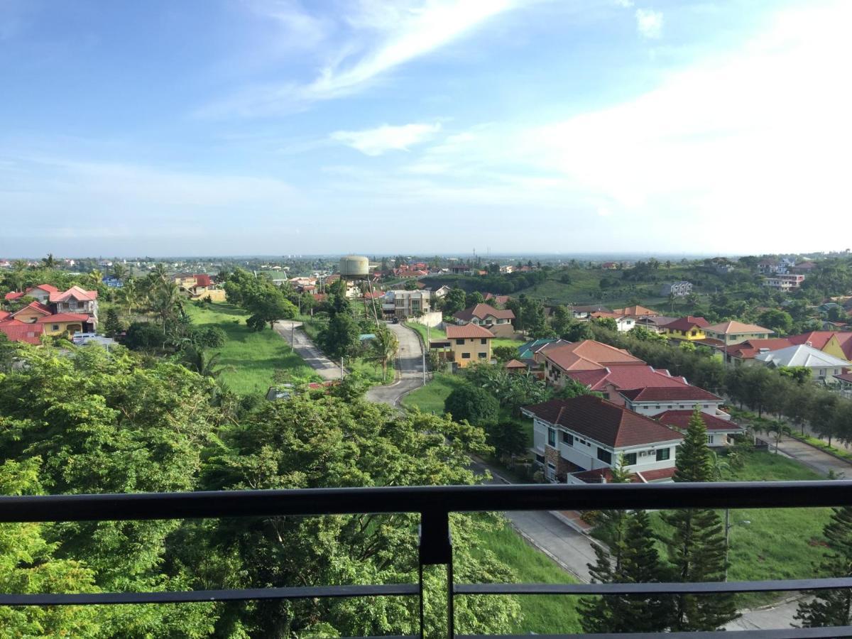 One Tagaytay Place Private Residences Тагайтай Экстерьер фото
