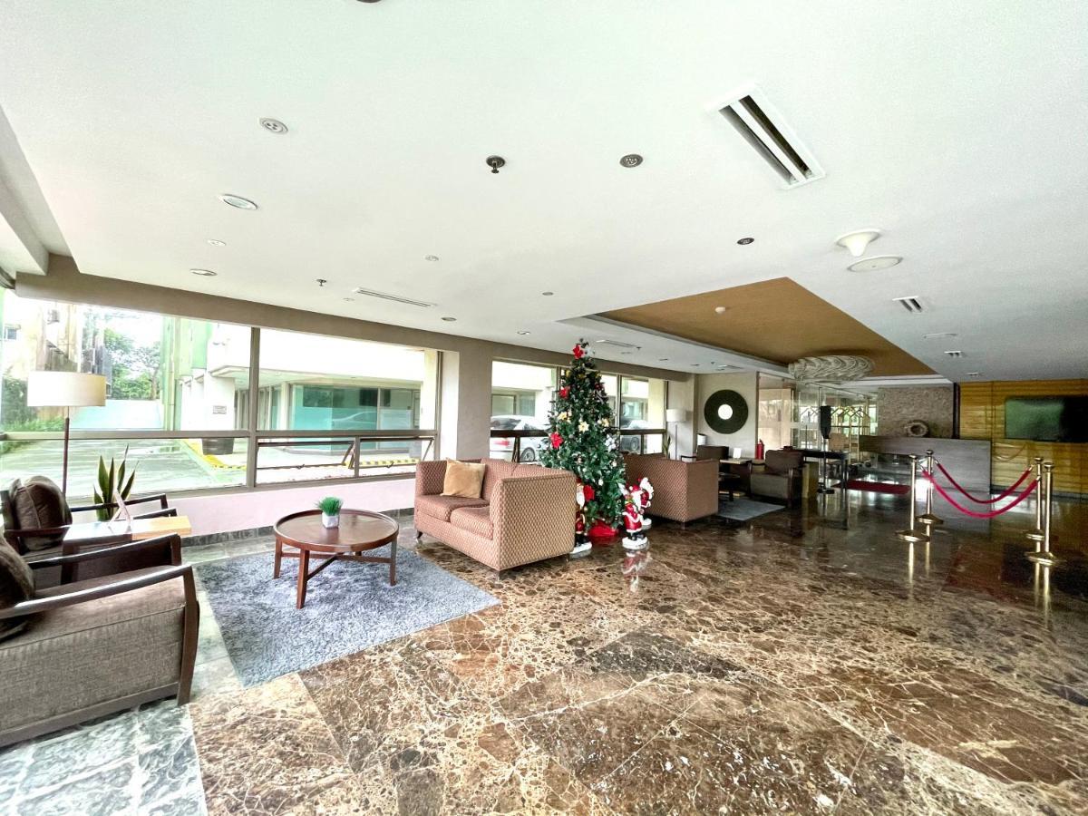 One Tagaytay Place Private Residences Тагайтай Экстерьер фото