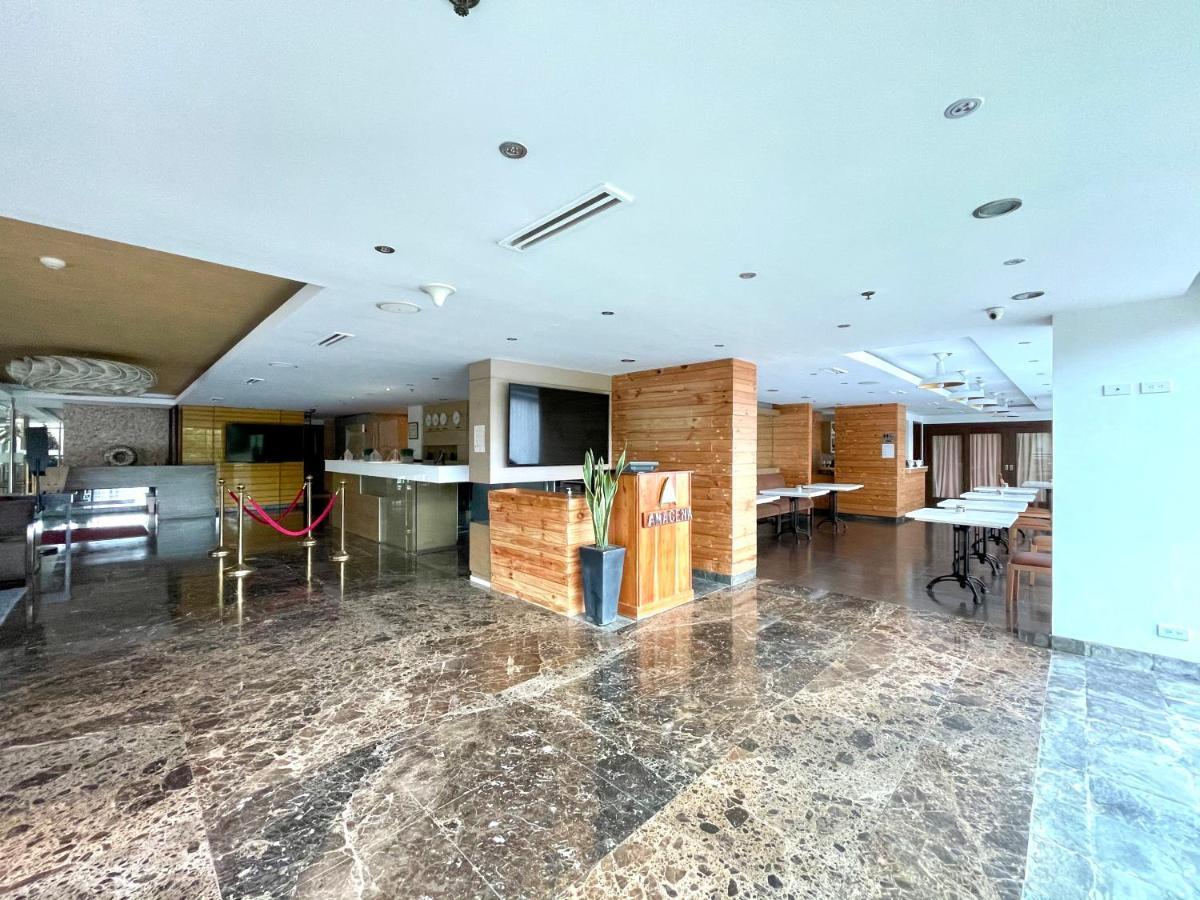 One Tagaytay Place Private Residences Тагайтай Экстерьер фото